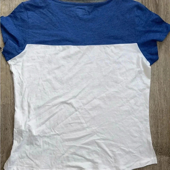 Brand New Women Kentucky V-Neck Shirt - Picture 3 of 3